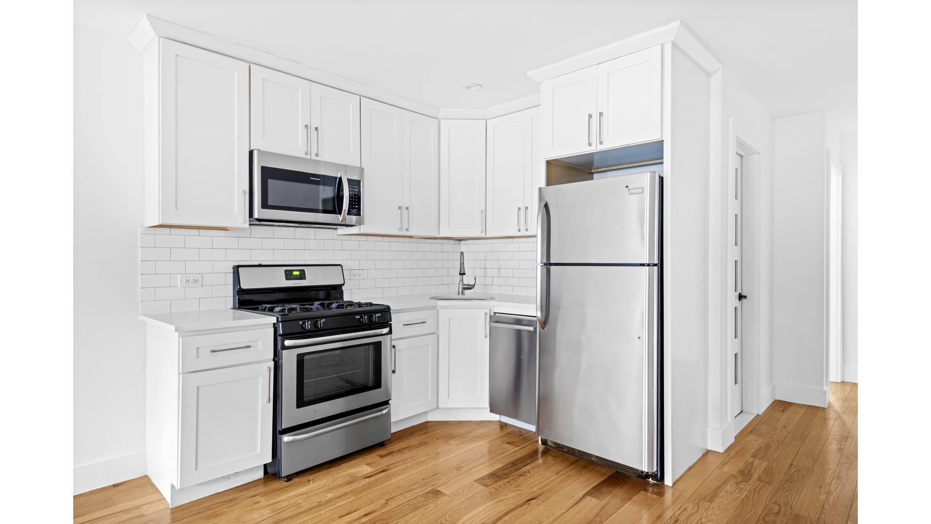 #2 photo, 537 CHAUNCEY Street, 브루클린 Ocean Hill , NY 11233