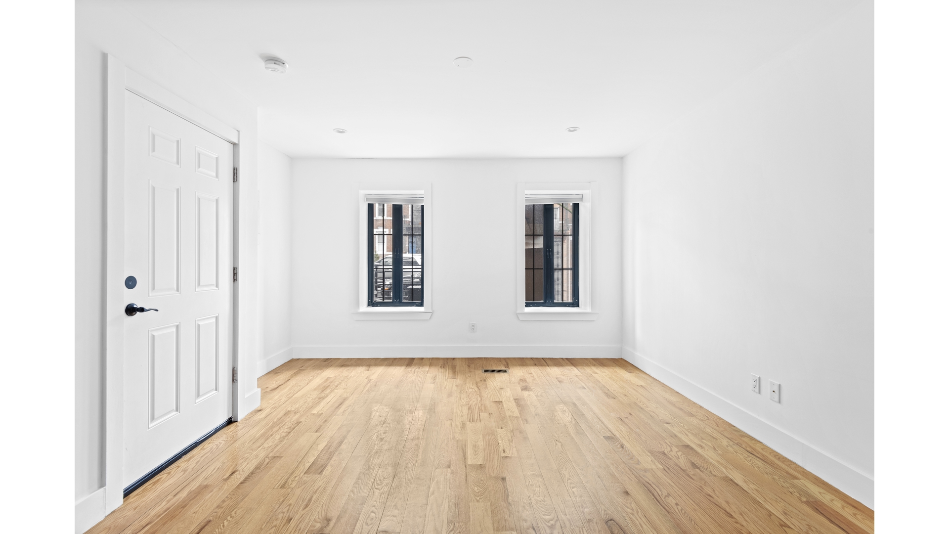 #3 photo, 537 CHAUNCEY Street, 브루클린 Ocean Hill , NY 11233