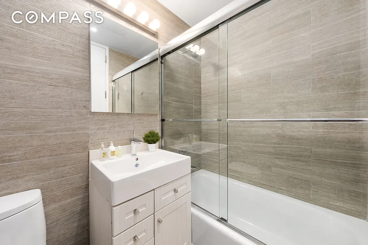 #11 photo, 132 E 30th Street, Kips Bay , NY 10016