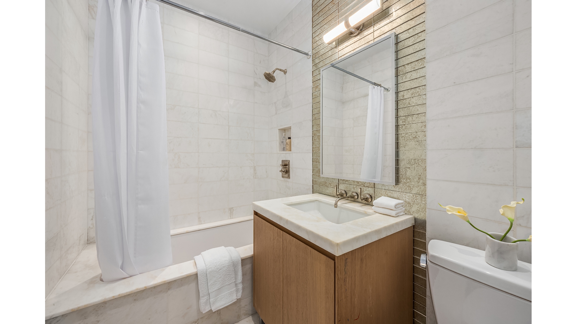 #19 photo, 215 E 19TH Street, Gramercy Park , NY 10003