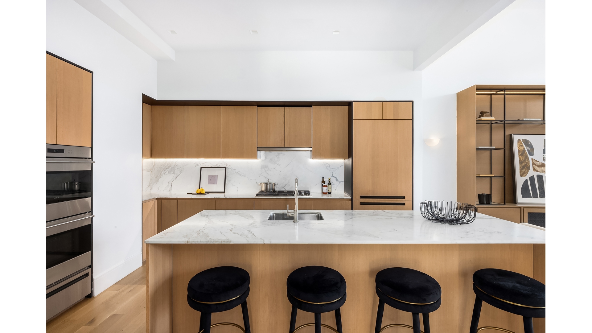 #6 photo, 215 E 19TH Street, Gramercy Park , NY 10003