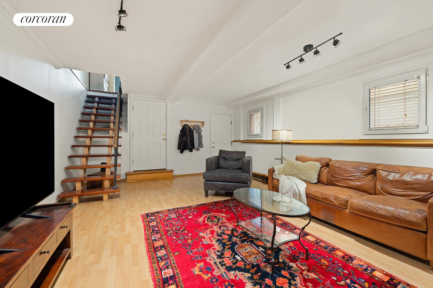 #12 photo, 215 90TH Street, Fort Hamilton , NY 11209