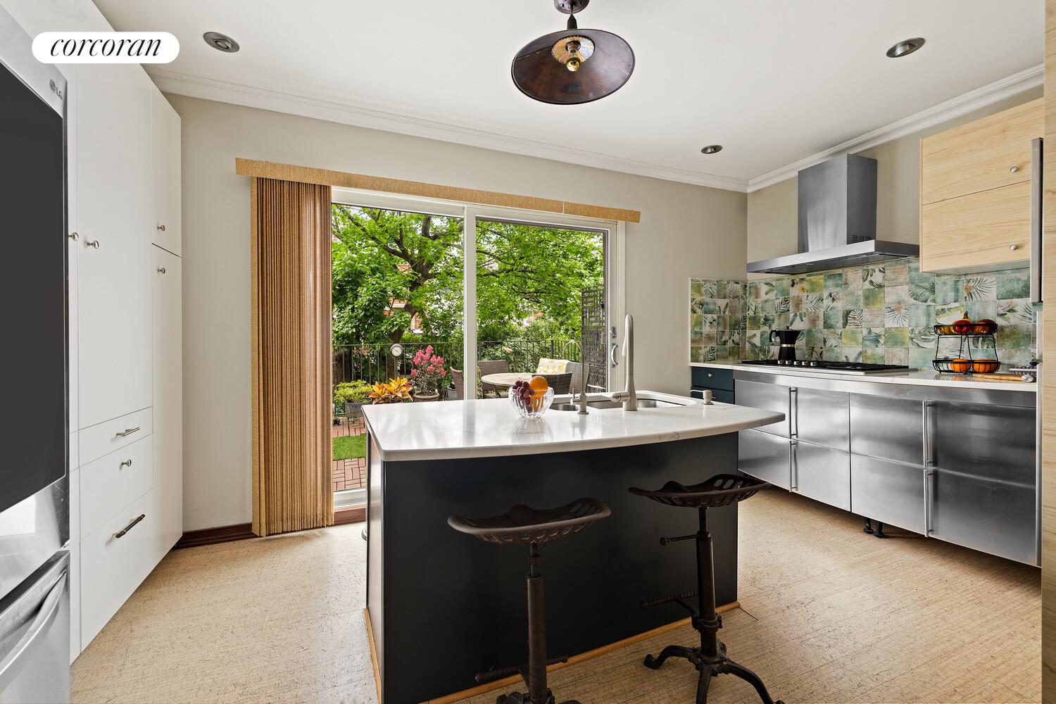 #5 photo, 215 90TH Street, Fort Hamilton , NY 11209