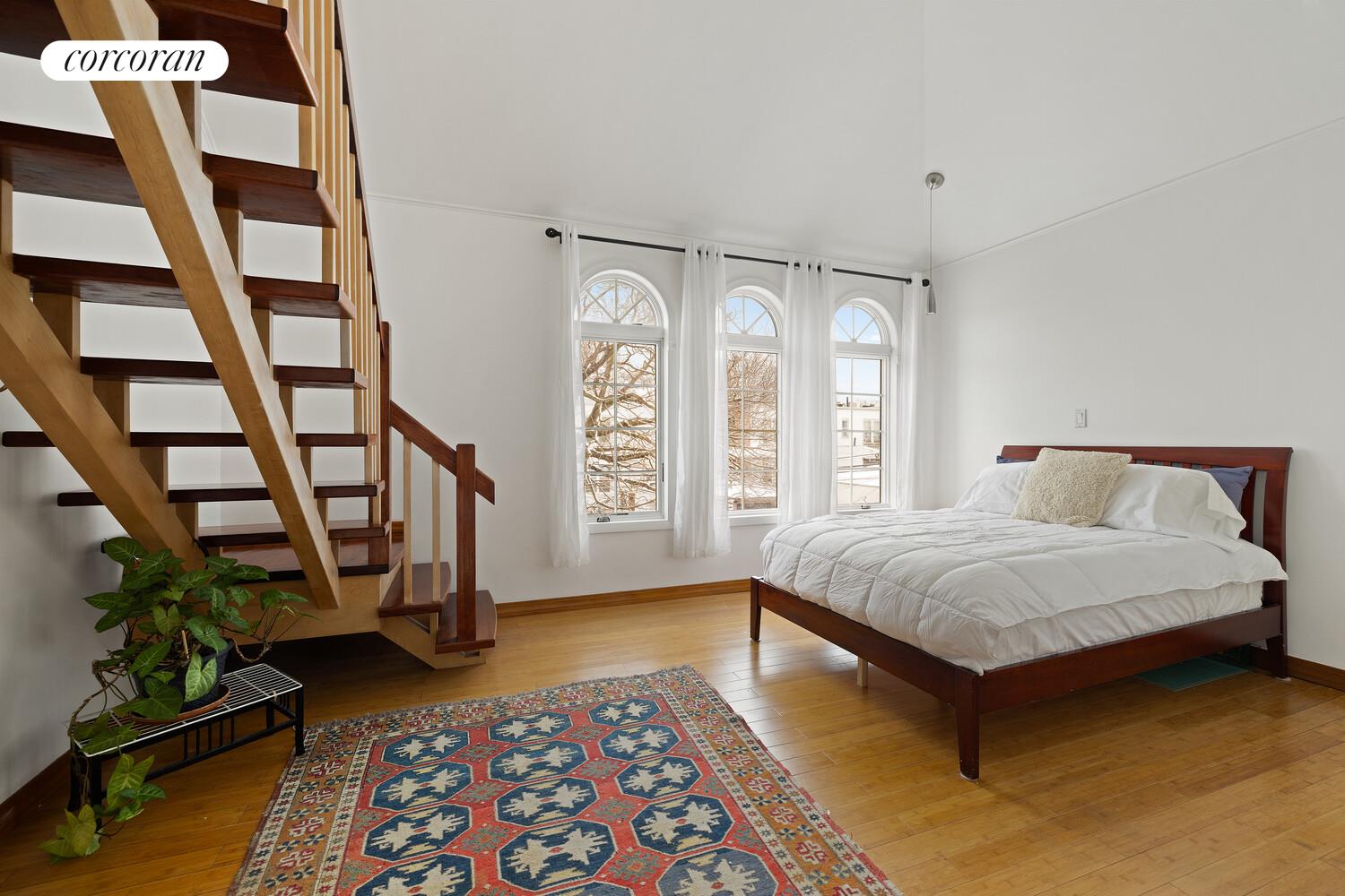 #9 photo, 215 90TH Street, Fort Hamilton , NY 11209