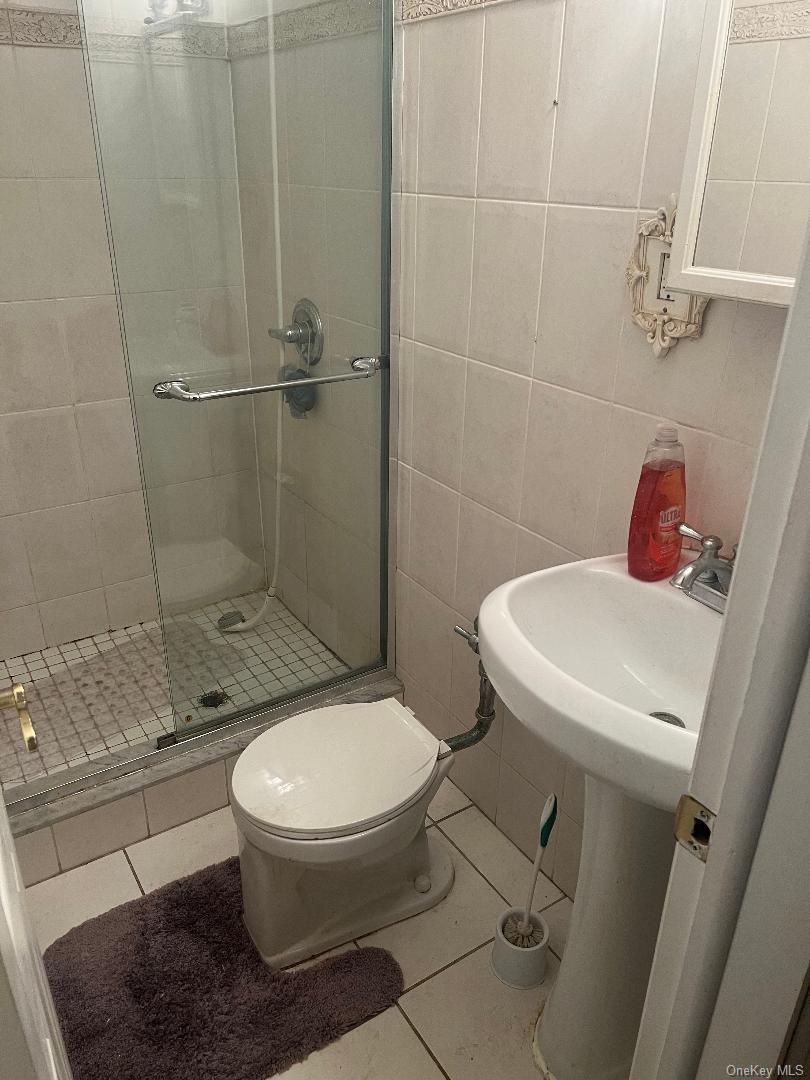 #13 photo, 151-20 88 Street, कुईंस Howard Beach , NY 11414