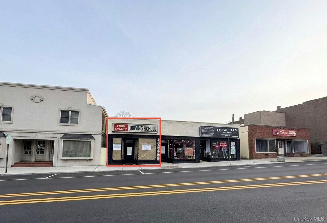 #1 photo, 30 Vernon Valley Road, सफ़ोक काउंटी East Northport , NY 11731