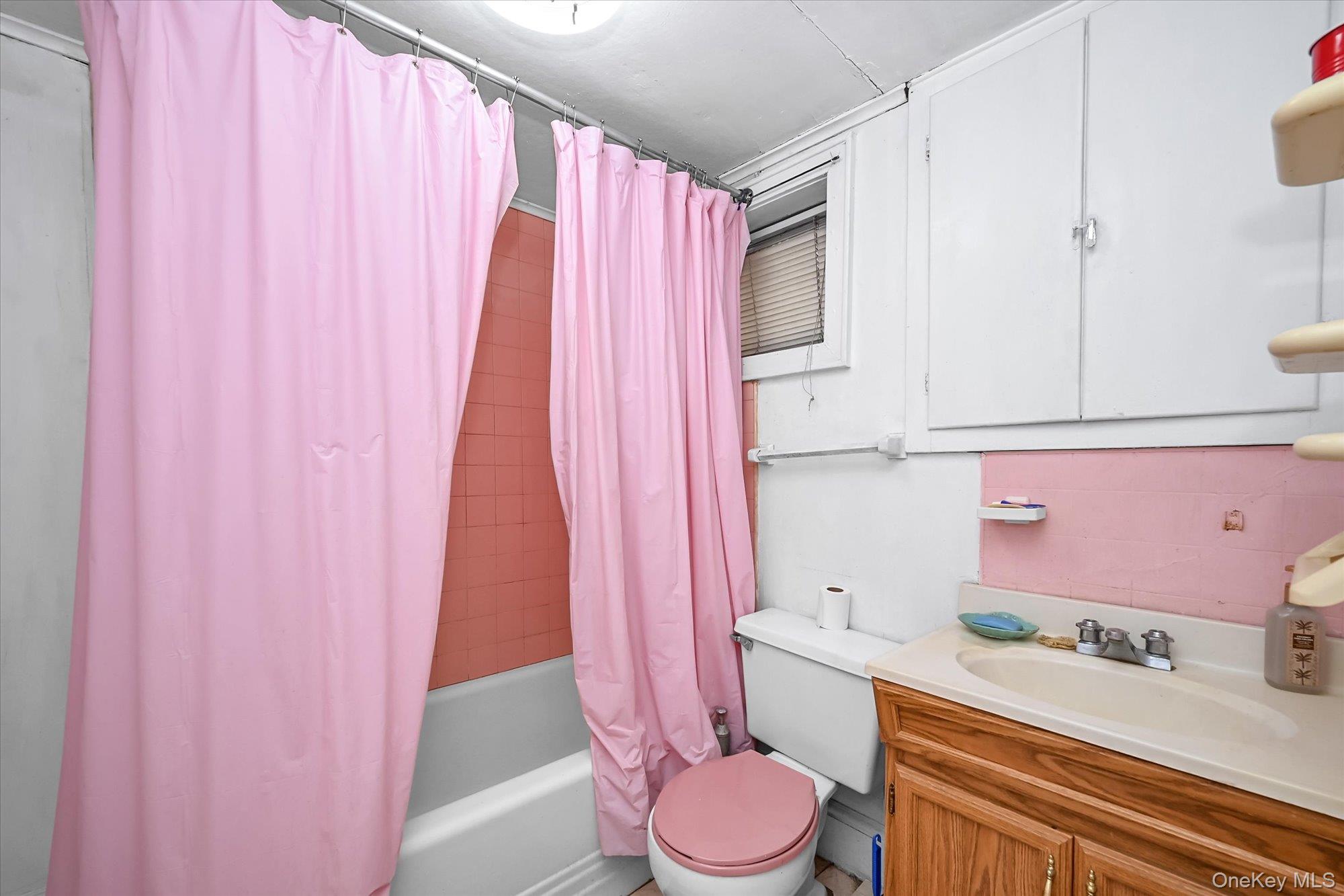 #19 photo, 109-11 207th Street, Queens Village , NY 11429