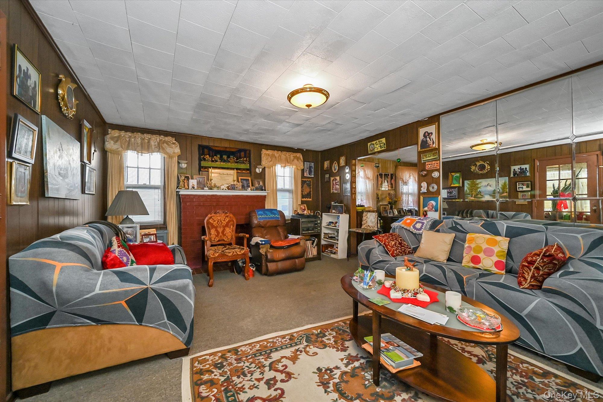 #5 photo, 109-11 207th Street, Queens Village , NY 11429