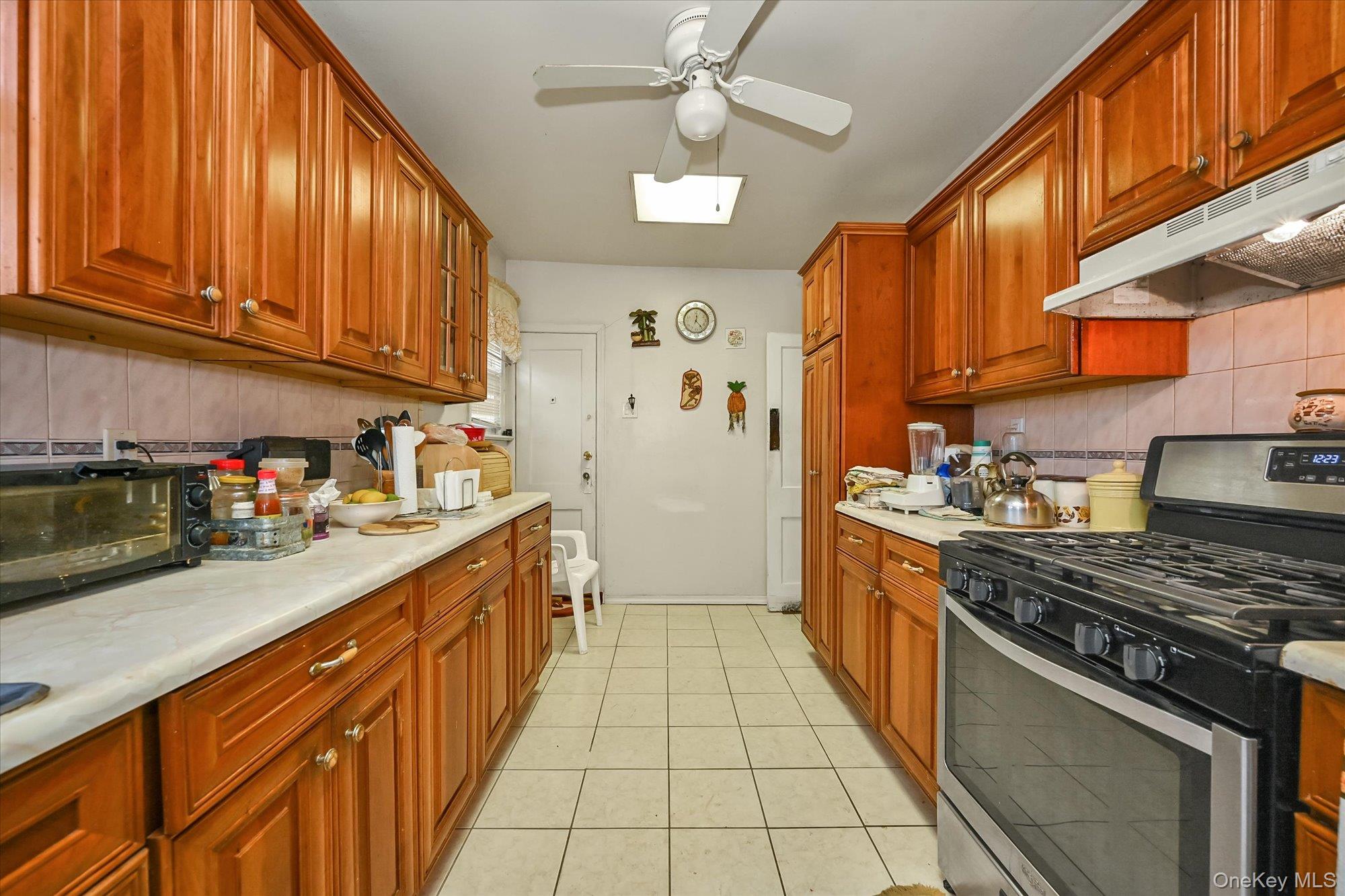 #9 photo, 109-11 207th Street, Queens Village , NY 11429