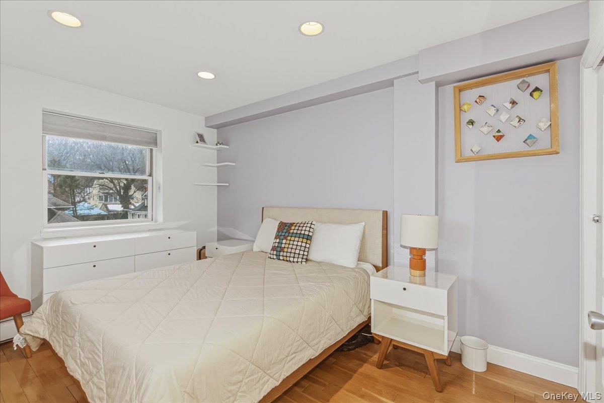 #11 photo, 83-71 116th Street, Kew Gardens , NY 11418