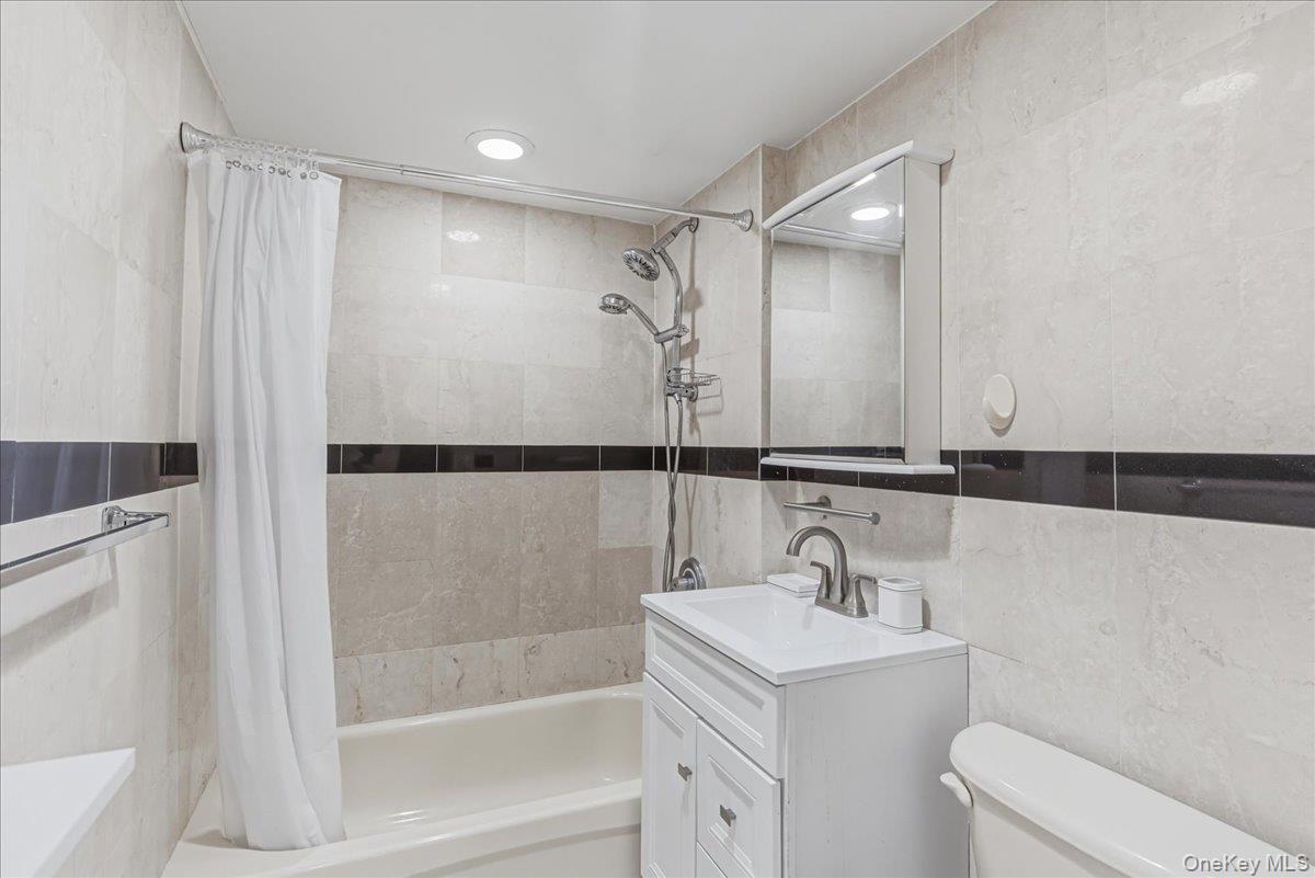 #14 photo, 83-71 116th Street, Kew Gardens , NY 11418