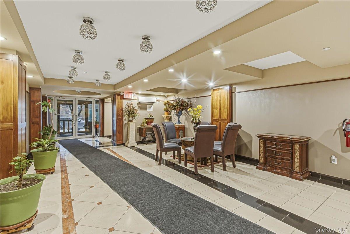 #19 photo, 83-71 116th Street, Kew Gardens , NY 11418