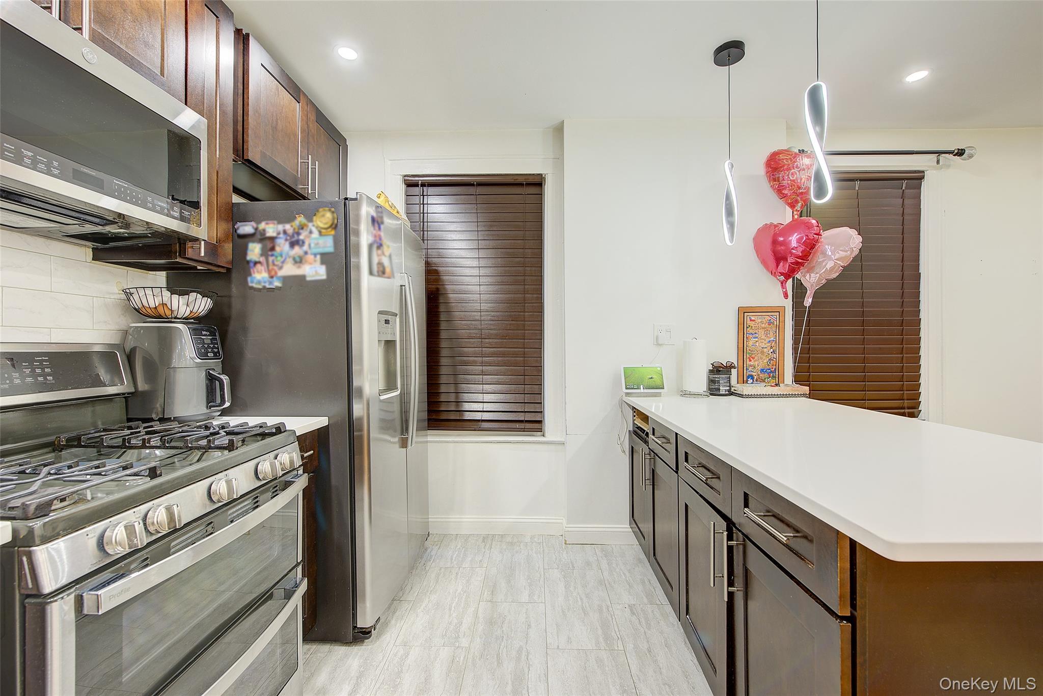 #13 photo, 6963 74th Street, 뉴욕퀸즈 Middle Village , NY 11379