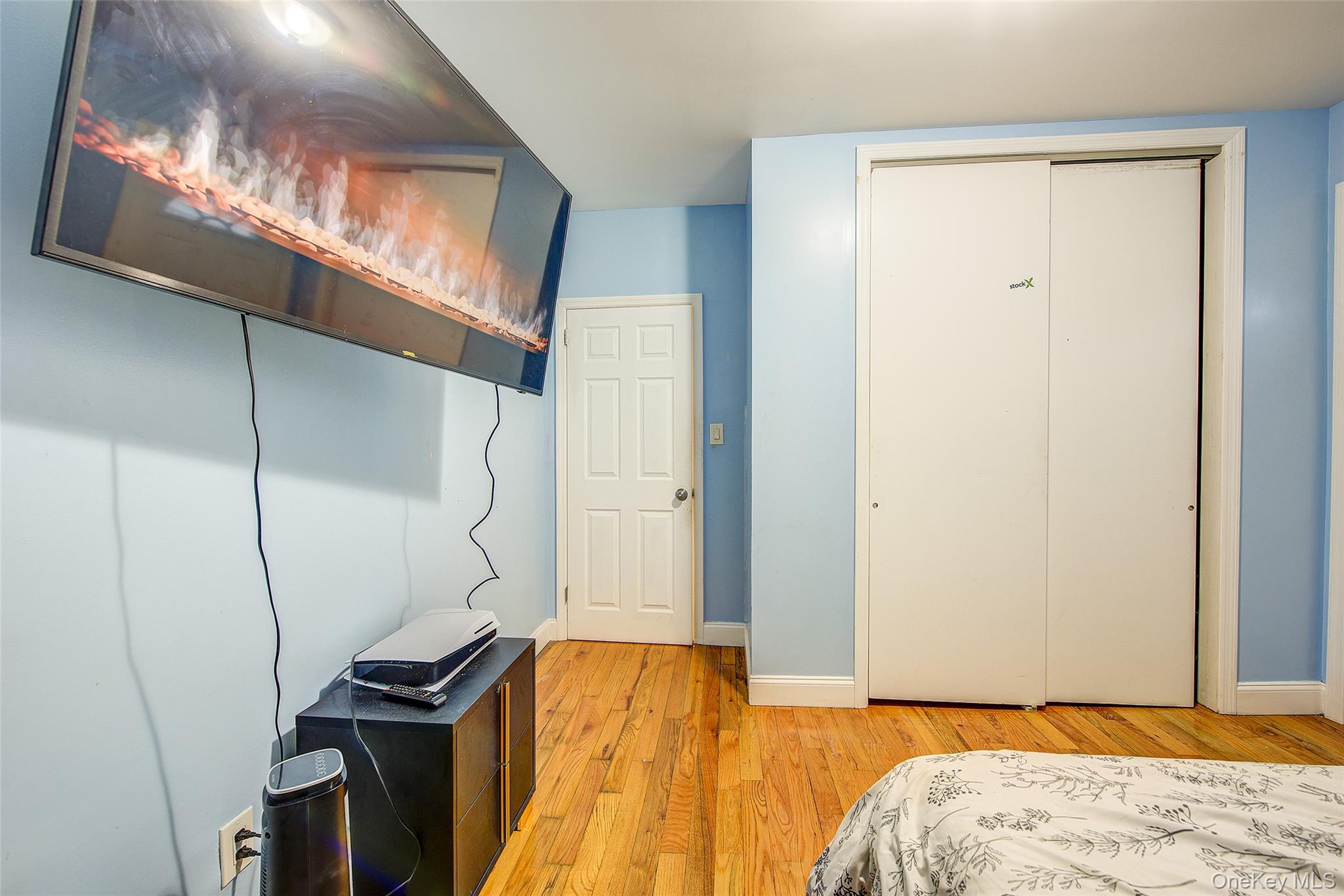 #19 photo, 6963 74th Street, 뉴욕퀸즈 Middle Village , NY 11379