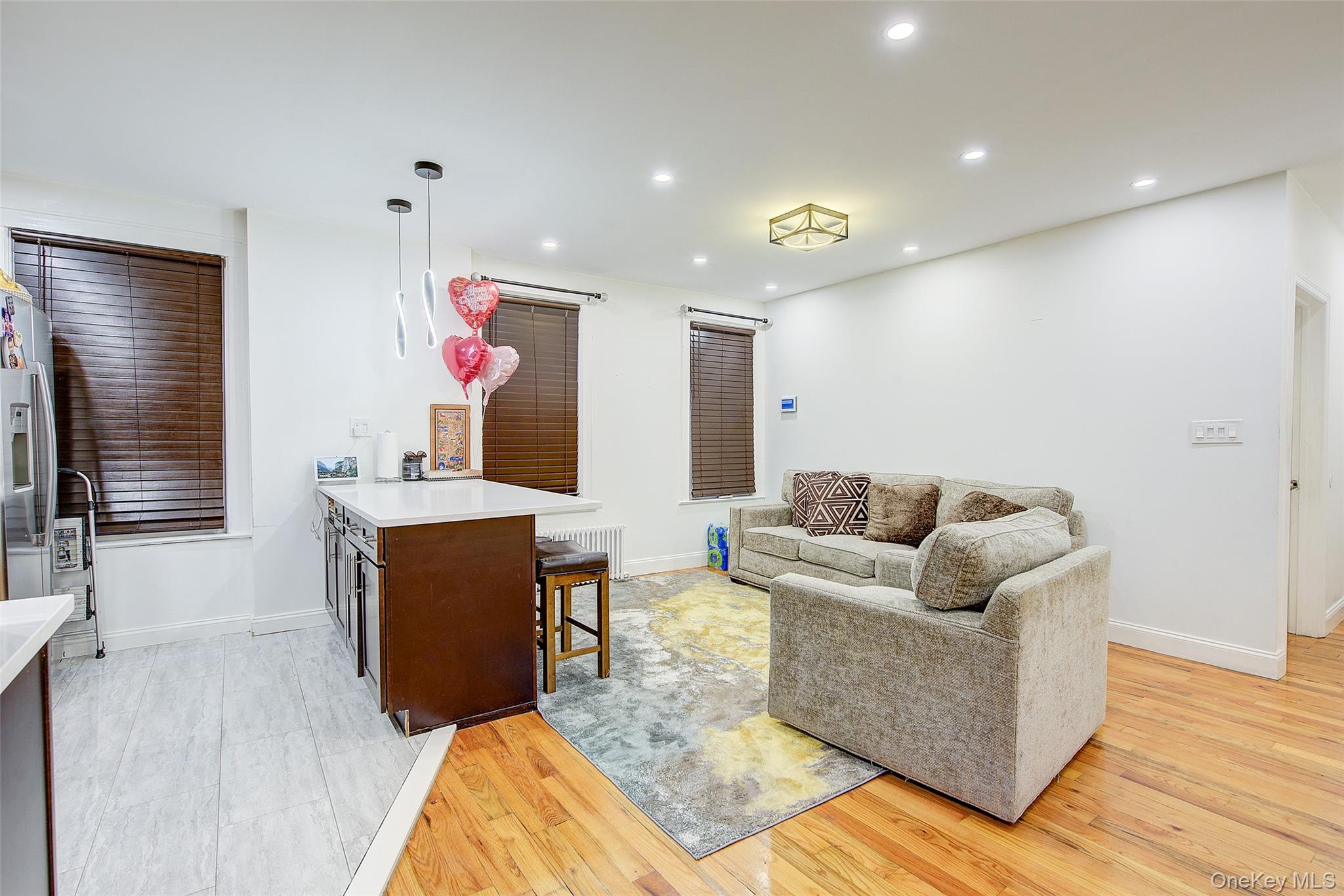 #7 photo, 6963 74th Street, 뉴욕퀸즈 Middle Village , NY 11379