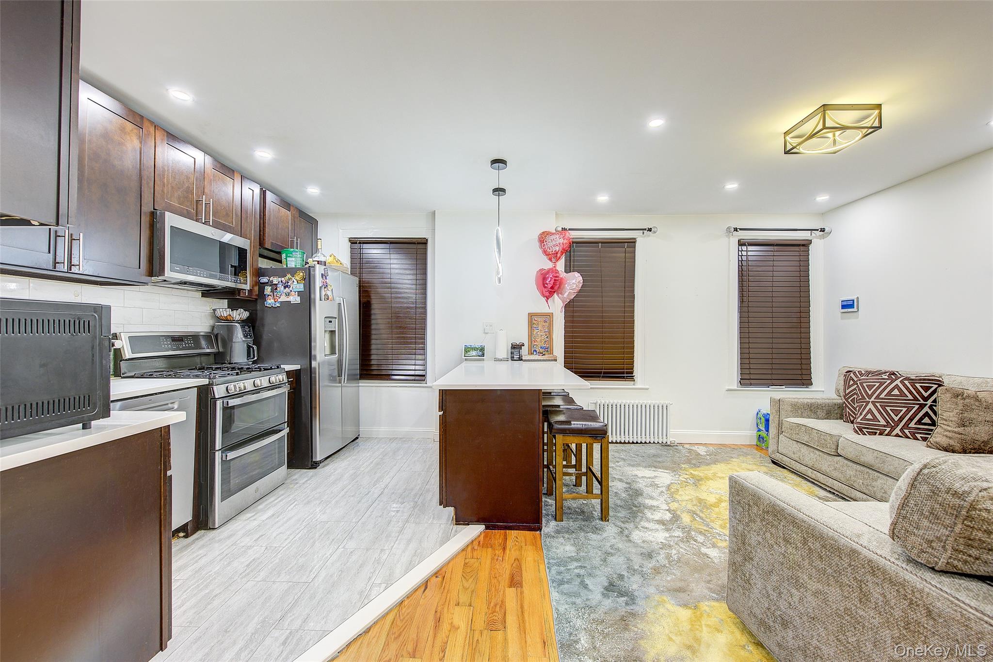 #8 photo, 6963 74th Street, 뉴욕퀸즈 Middle Village , NY 11379