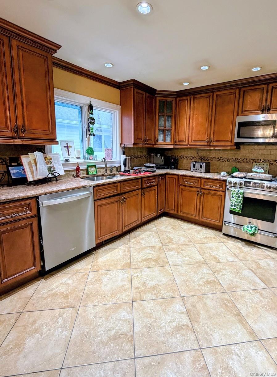 #10 photo, 15936 88th Street, كوينز Howard Beach , NY 11414