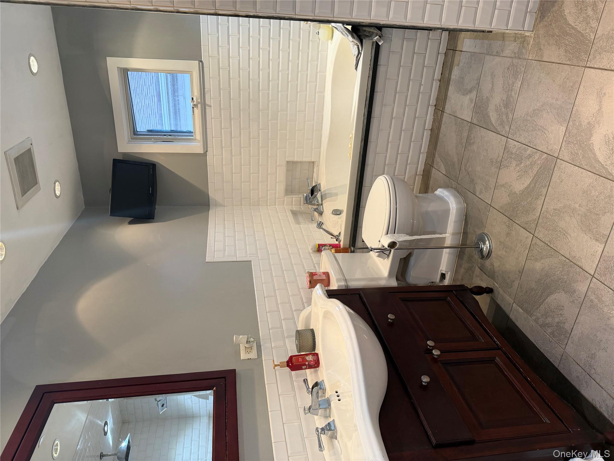 #19 photo, 15936 88th Street, كوينز Howard Beach , NY 11414