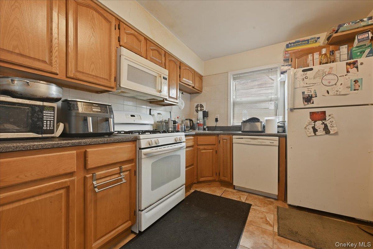 #13 photo, 13514 220th Street, Laurelton , NY 11413