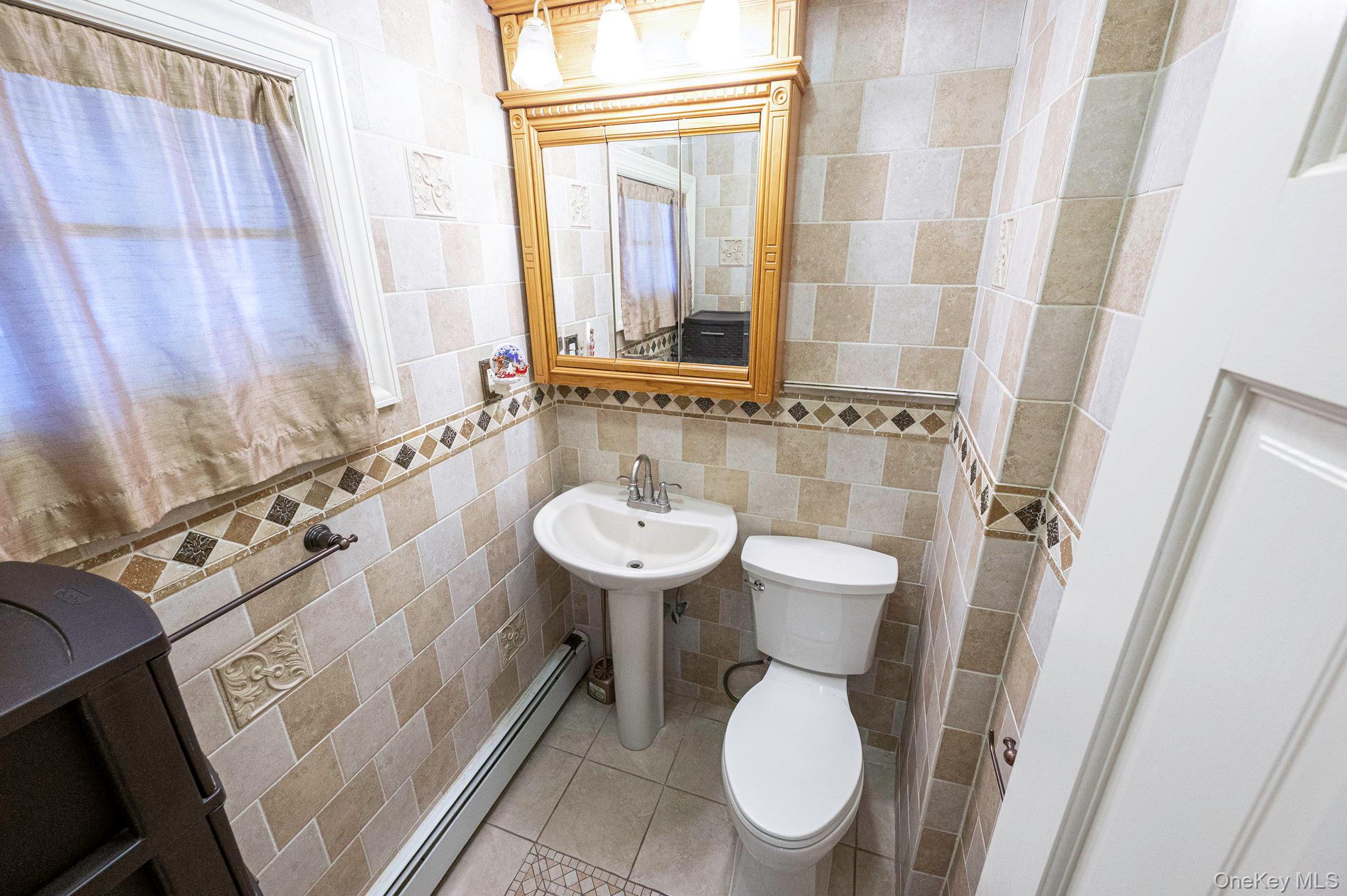 #17 photo, 481 May Lane, East Meadow , NY 11554