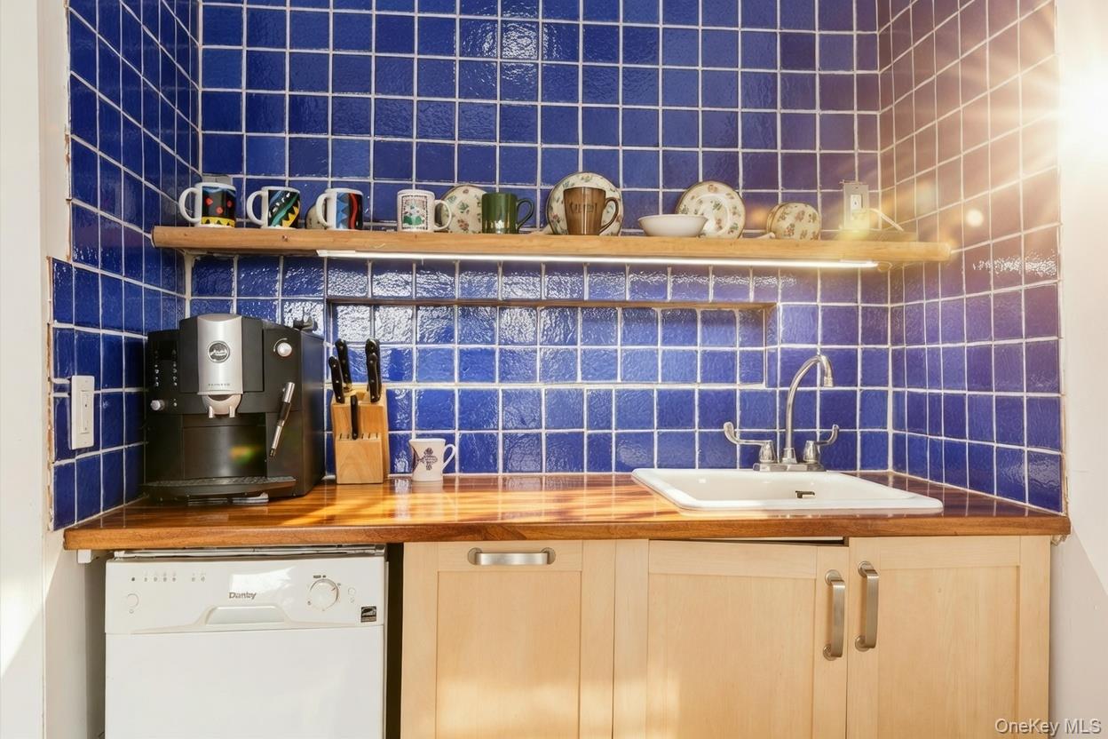 #17 photo, 29 Huntting Road, East Hampton , NY 11937