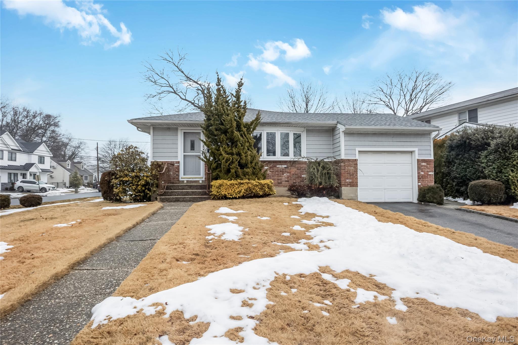 #1 photo, 101 Franklin Street, Massapequa Park , NY 11762