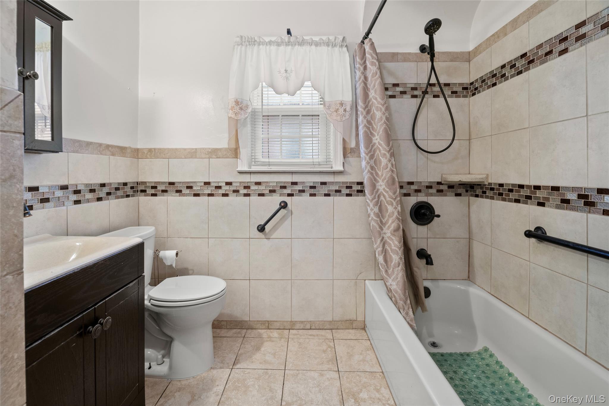 #12 photo, 118-16 231 Street, Cambria Heights , NY 11411