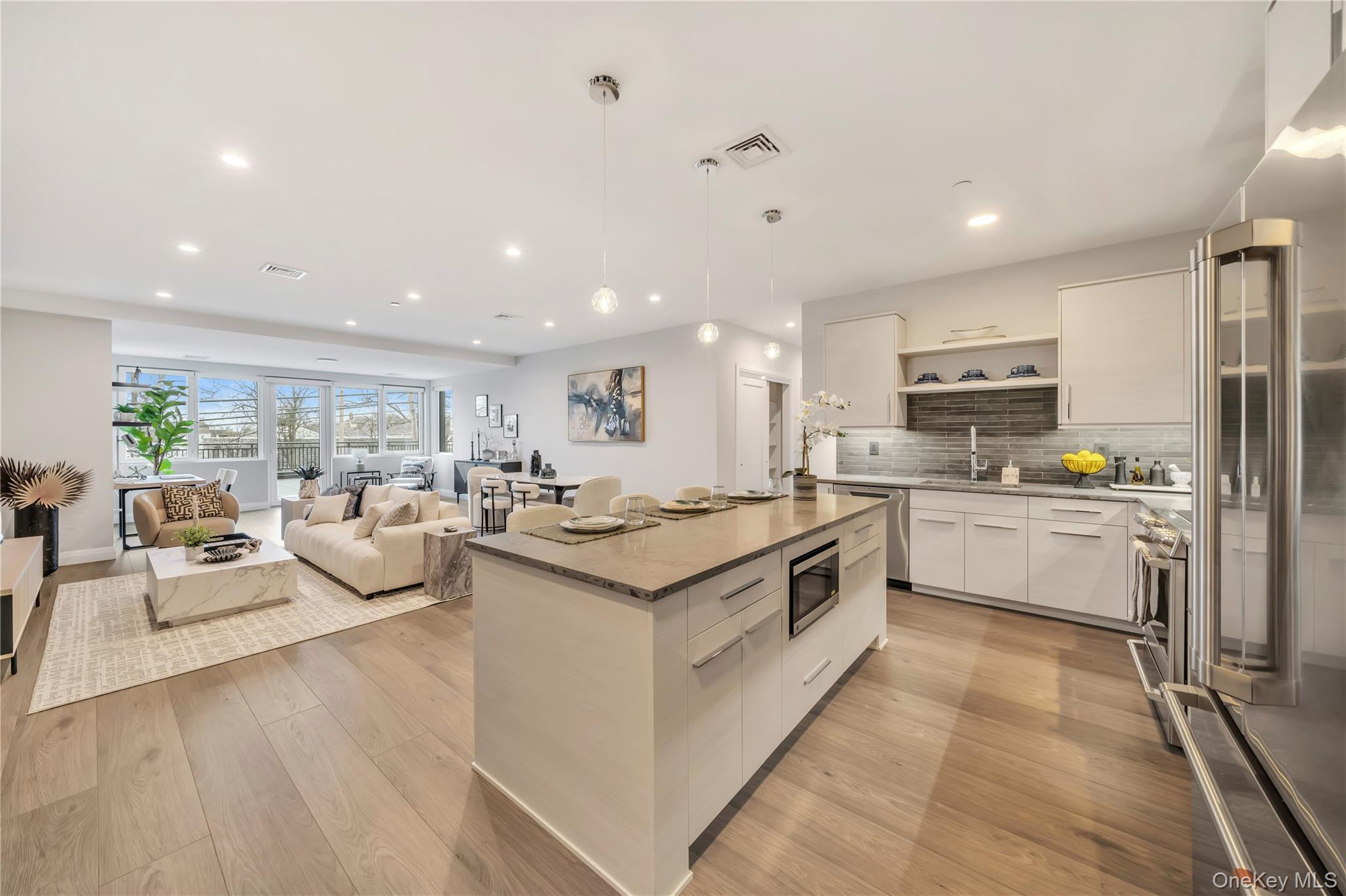 #9 photo, 101 Searing Avenue, Нассау ‖ Mineola , NY 11501