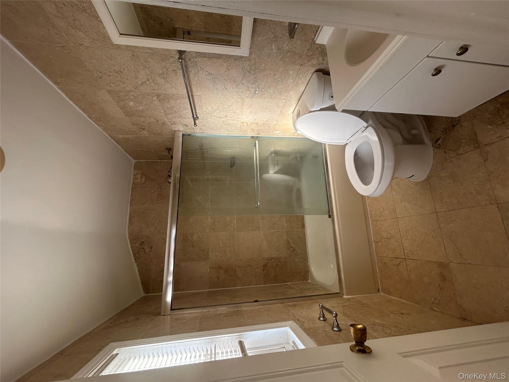 #5 photo, 20238 47 Avenue, बेसाइड Bayside , NY 11361