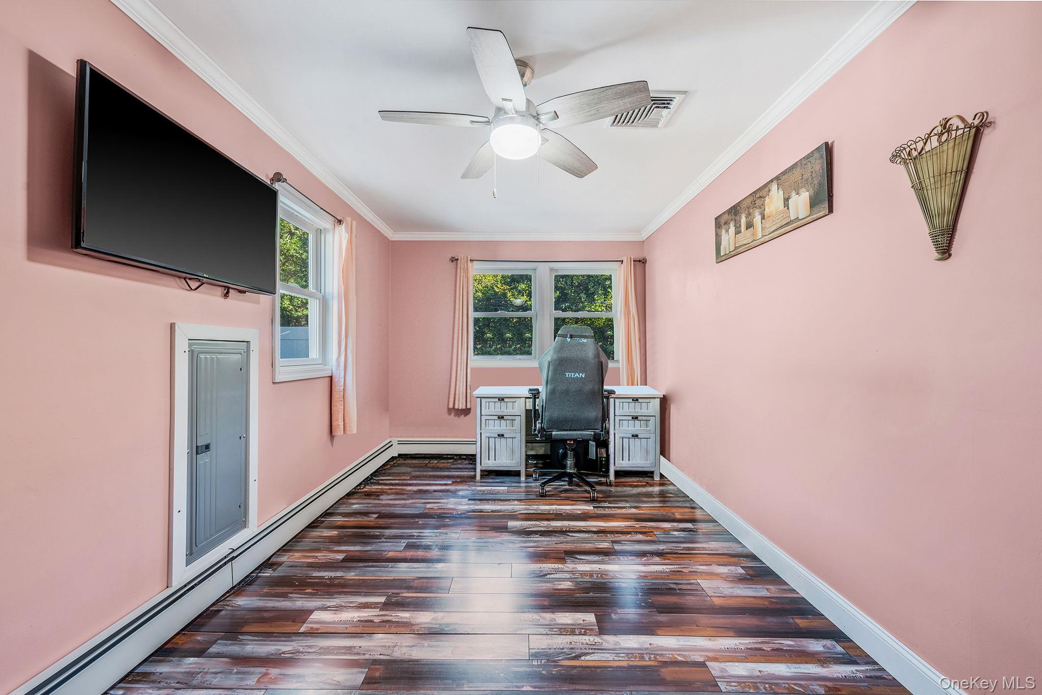 #17 photo, 32 Pine Tree Drive, सफ़ोक काउंटी Shirley , NY 11967