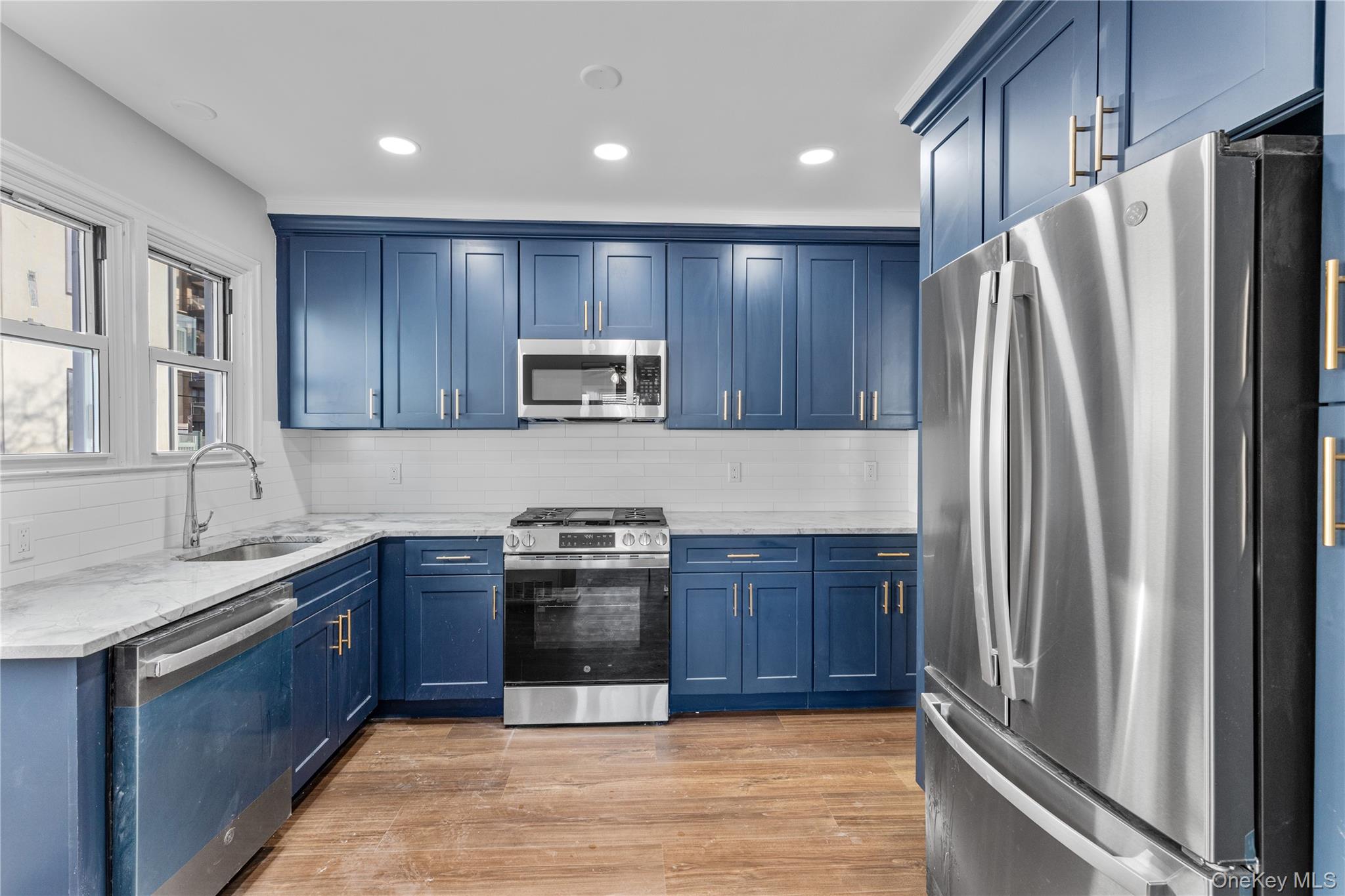 #1 photo, 840 E Broadway, Нассау ‖ Long Beach , NY 11561