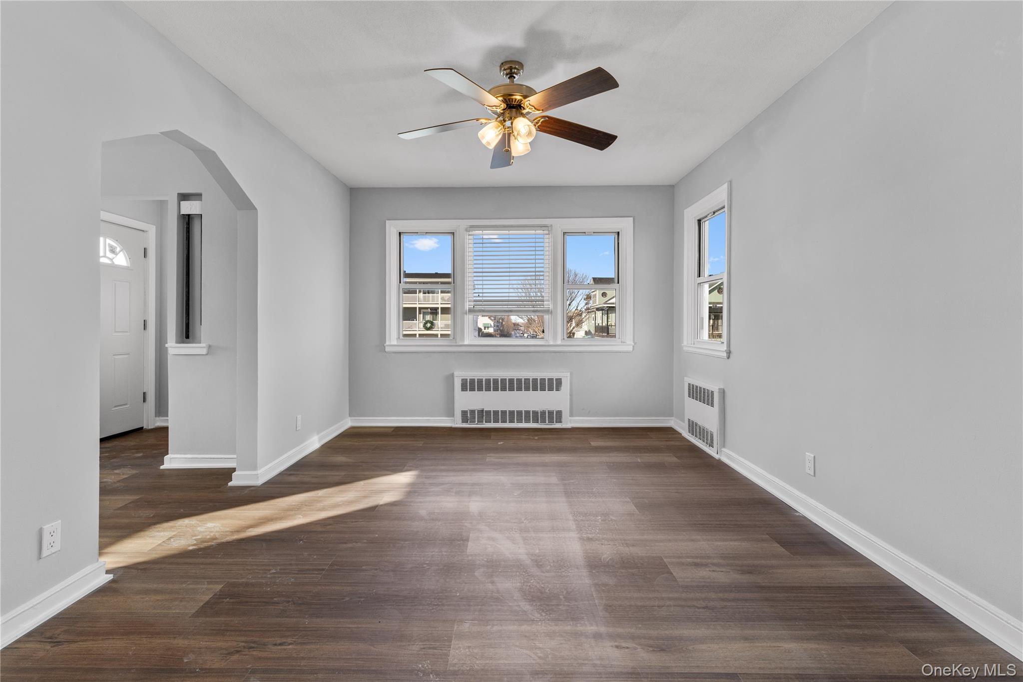 #4 photo, 840 E Broadway, Нассау ‖ Long Beach , NY 11561