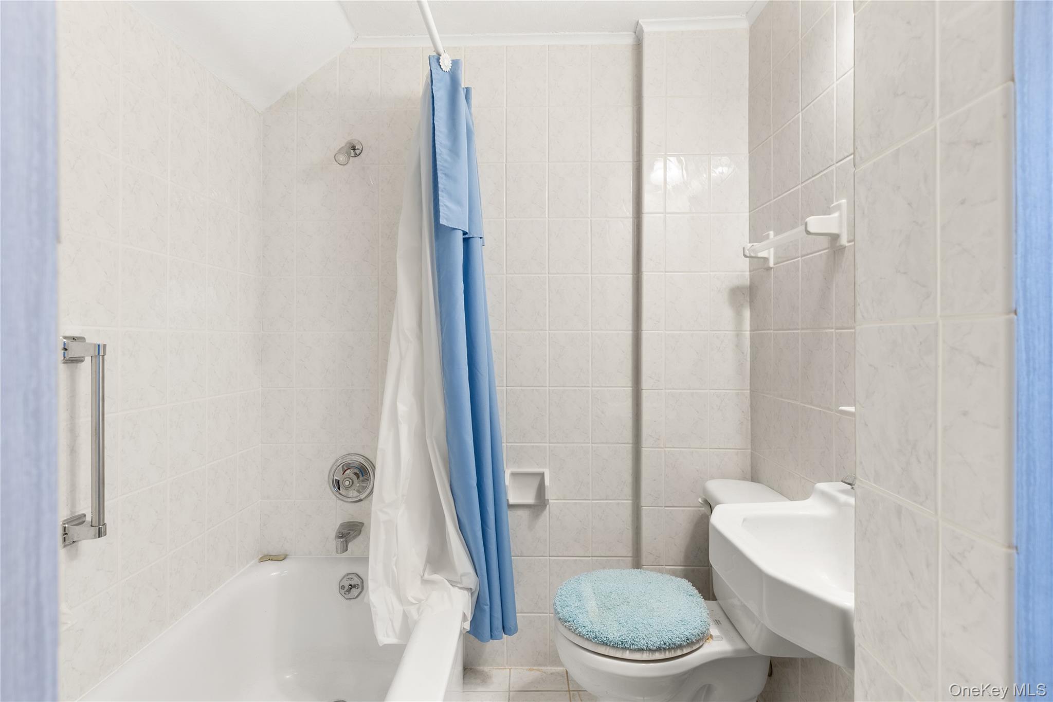 #15 photo, 2341 Dobson Avenue, Нассау ‖ Merrick , NY 11566