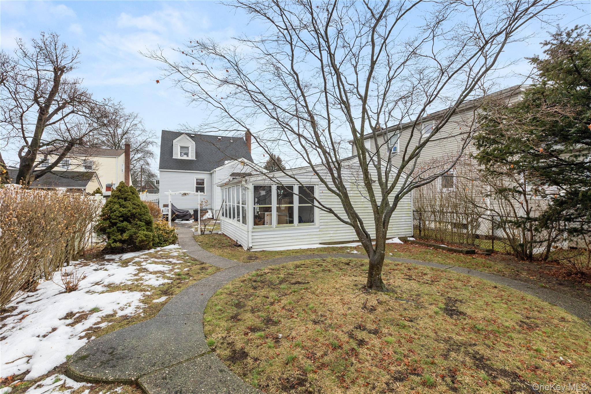 #17 photo, 2341 Dobson Avenue, Нассау ‖ Merrick , NY 11566