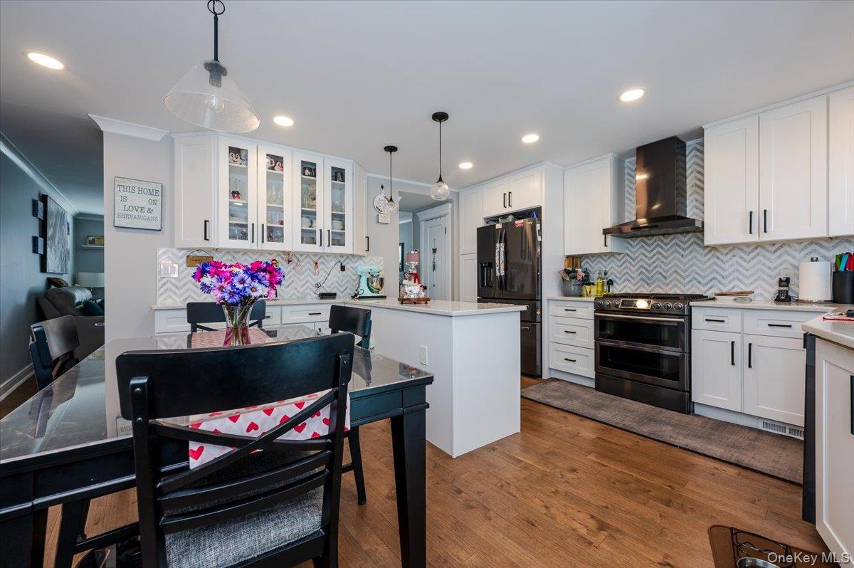 #7 photo, 512 Prentiss Avenue, Bronx , NY 10465