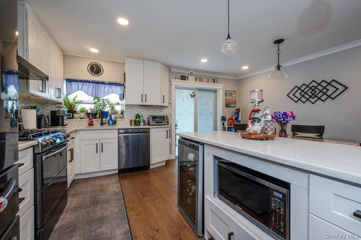 #8 photo, 512 Prentiss Avenue, Bronx , NY 10465