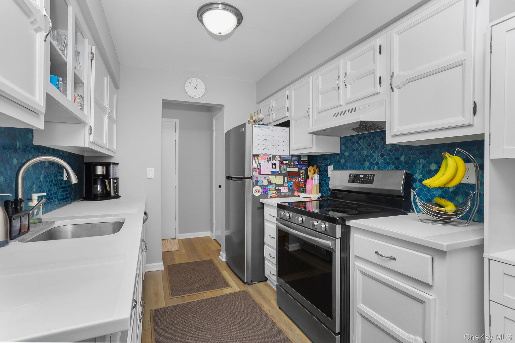 #4 photo, 64 Foxwood Drive, Pleasantville , NY 10570