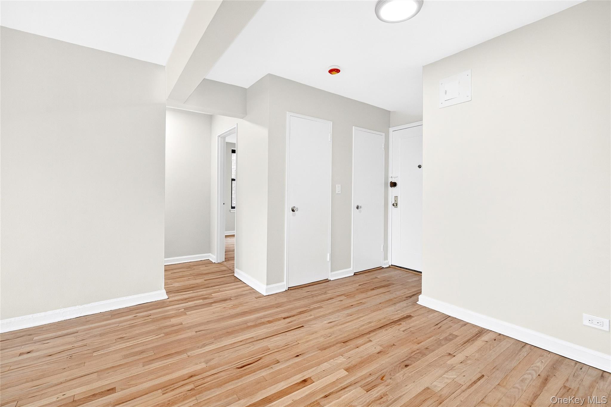 #12 photo, 2244 Bronx Park, הברונקס Bronx , NY 10467