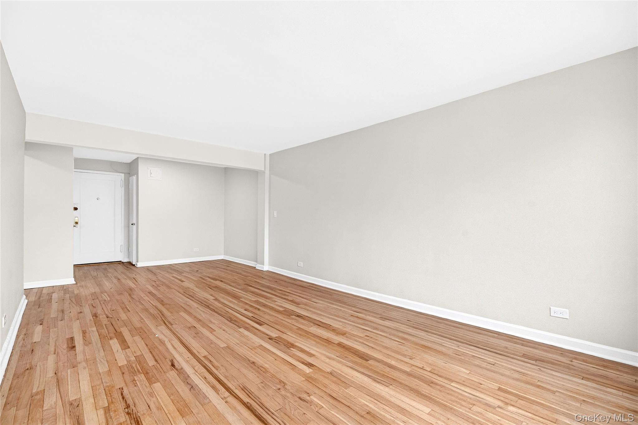 #13 photo, 2244 Bronx Park, הברונקס Bronx , NY 10467