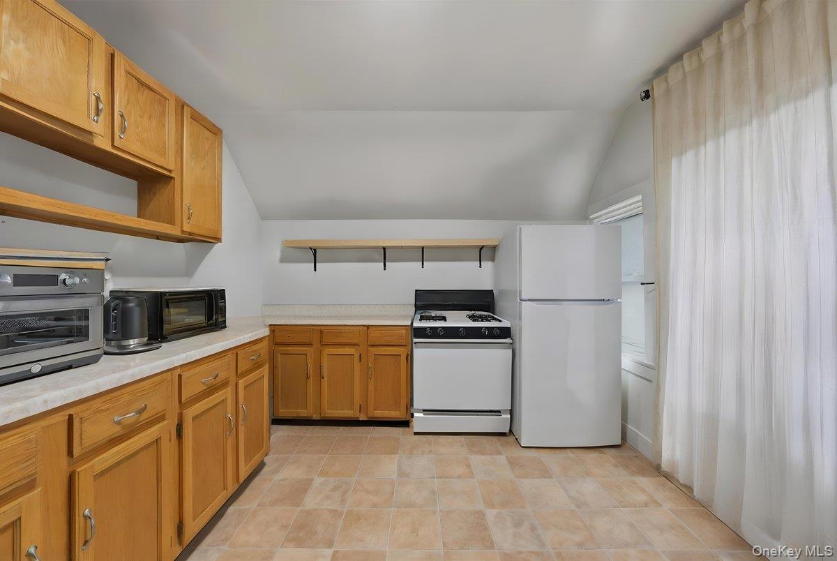 #5 photo, 3646 Tibbett Avenue, הברונקס Bronx , NY 10463