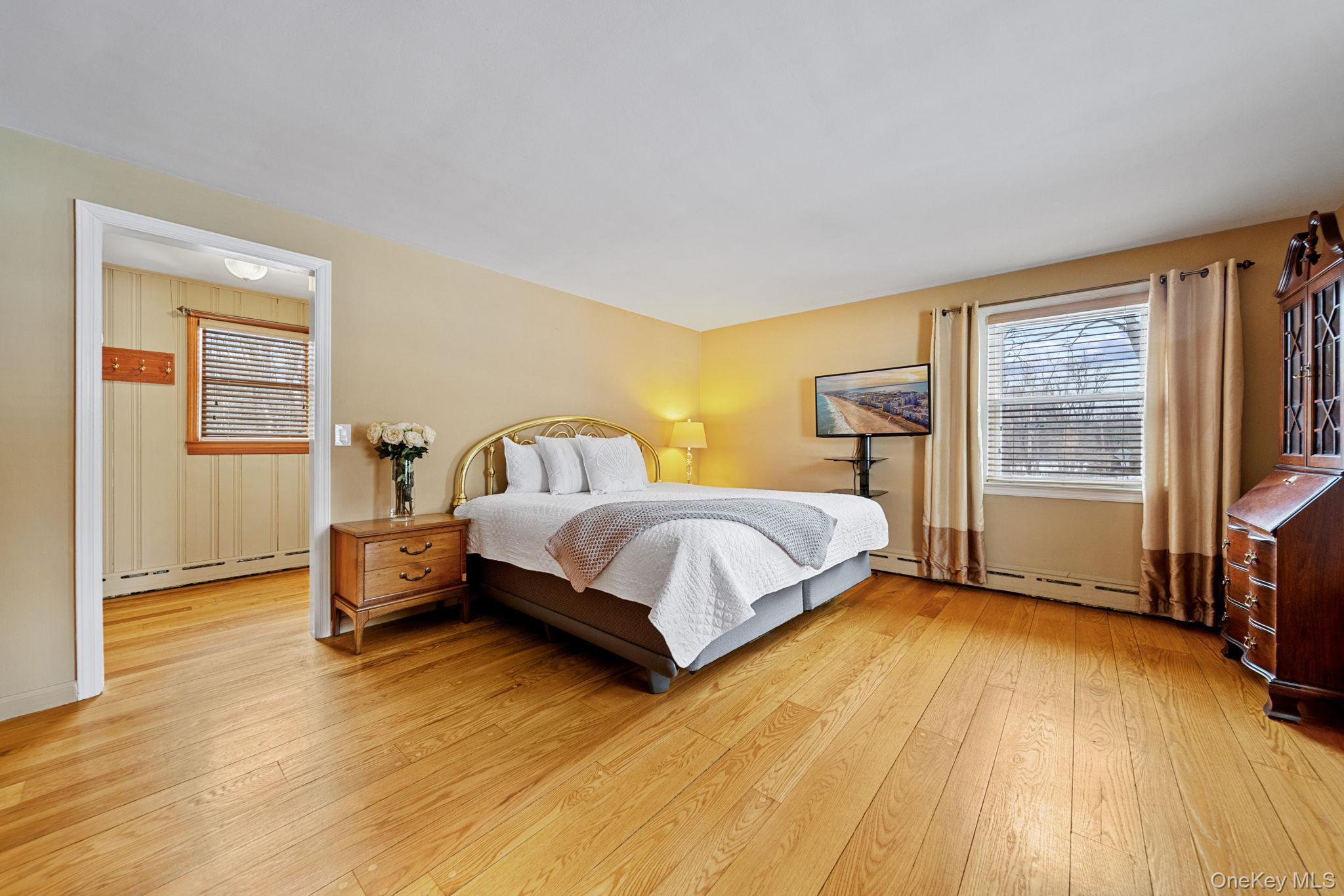 #6 photo, 166 Parrott Road, West Nyack , NY 10994