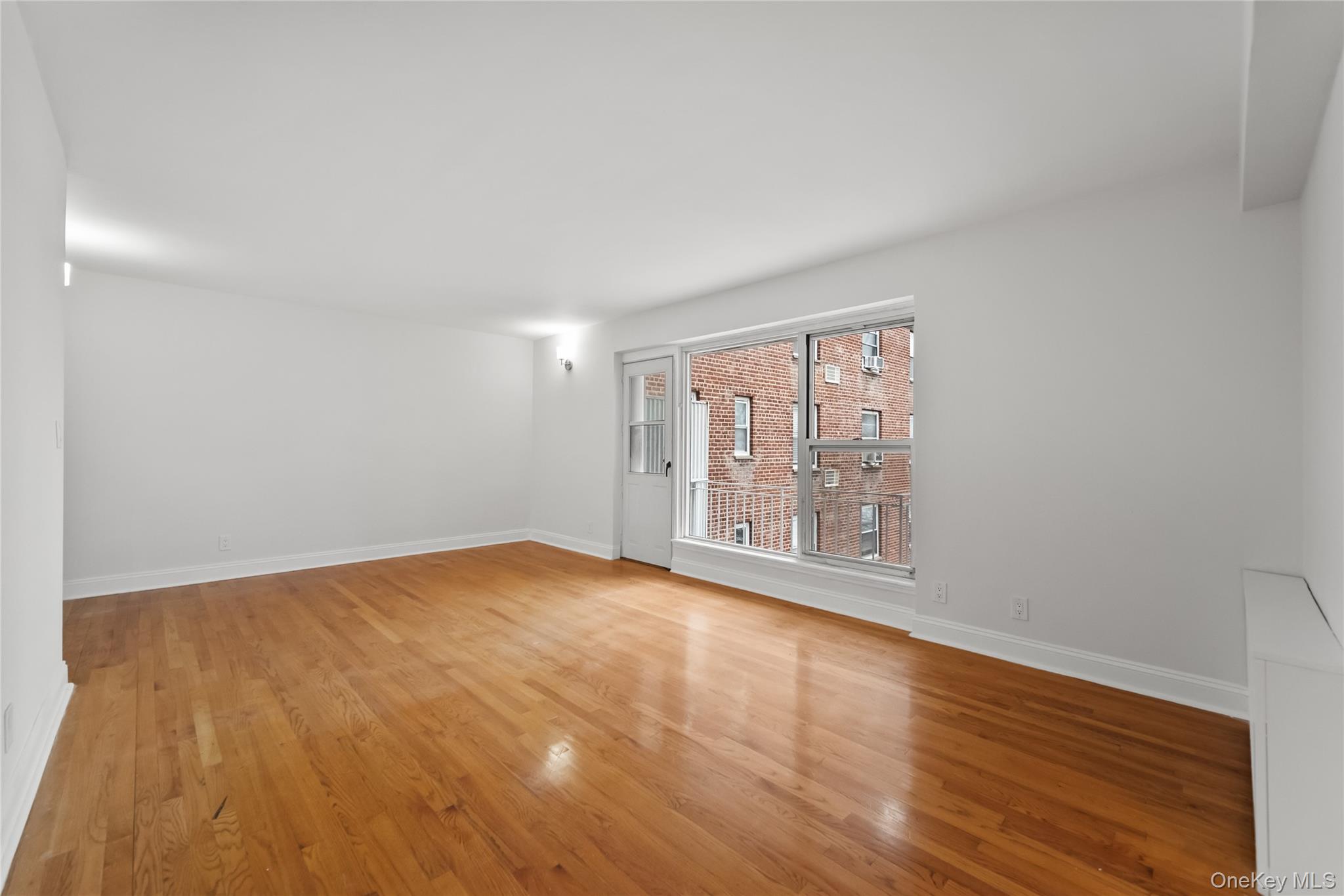 #6 photo, 730 Pelham Road, New Rochelle , NY 10805