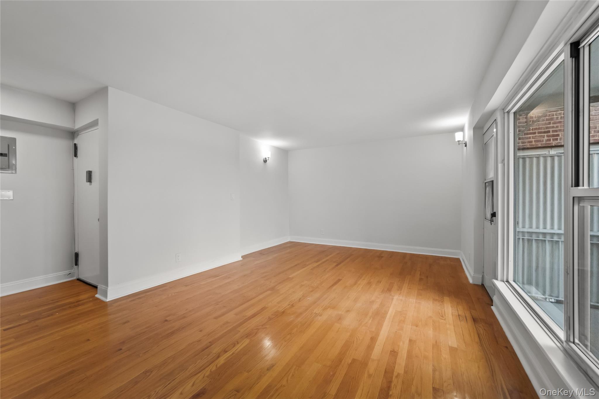 #7 photo, 730 Pelham Road, New Rochelle , NY 10805