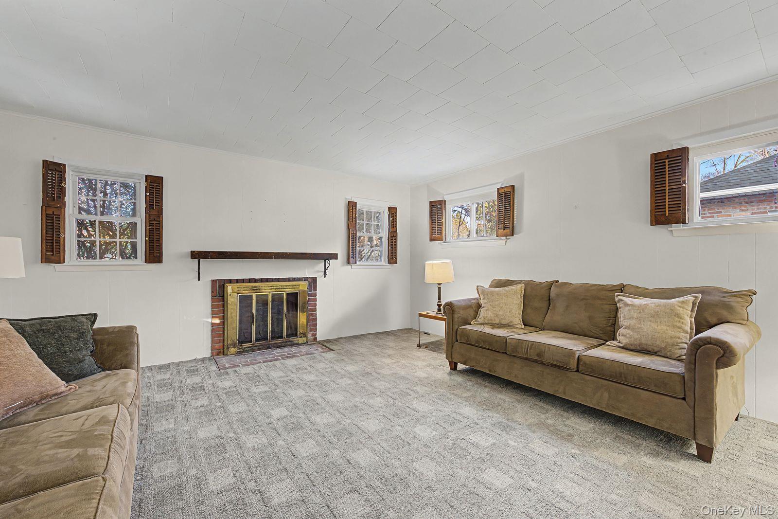 #12 photo, 91 Ireland Place, Саффолк ‖ Amityville , NY 11701