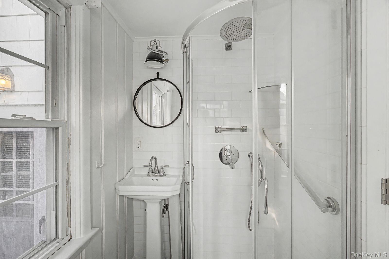 #16 photo, 91 Ireland Place, Саффолк ‖ Amityville , NY 11701