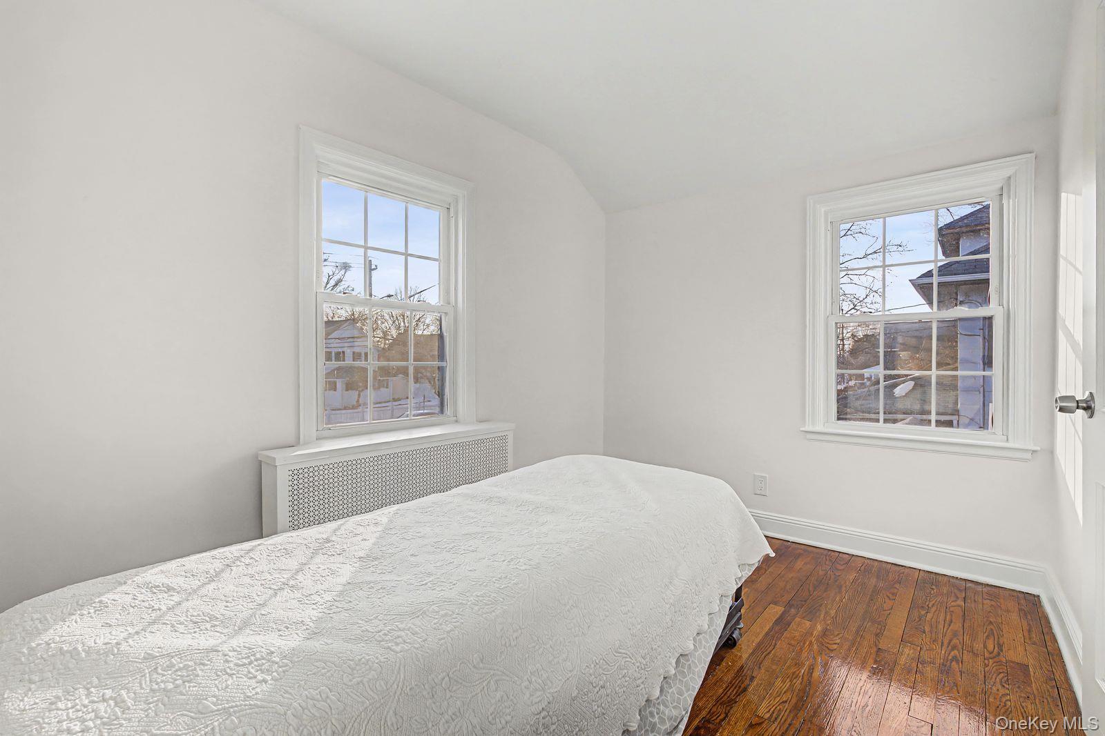 #19 photo, 91 Ireland Place, Саффолк ‖ Amityville , NY 11701