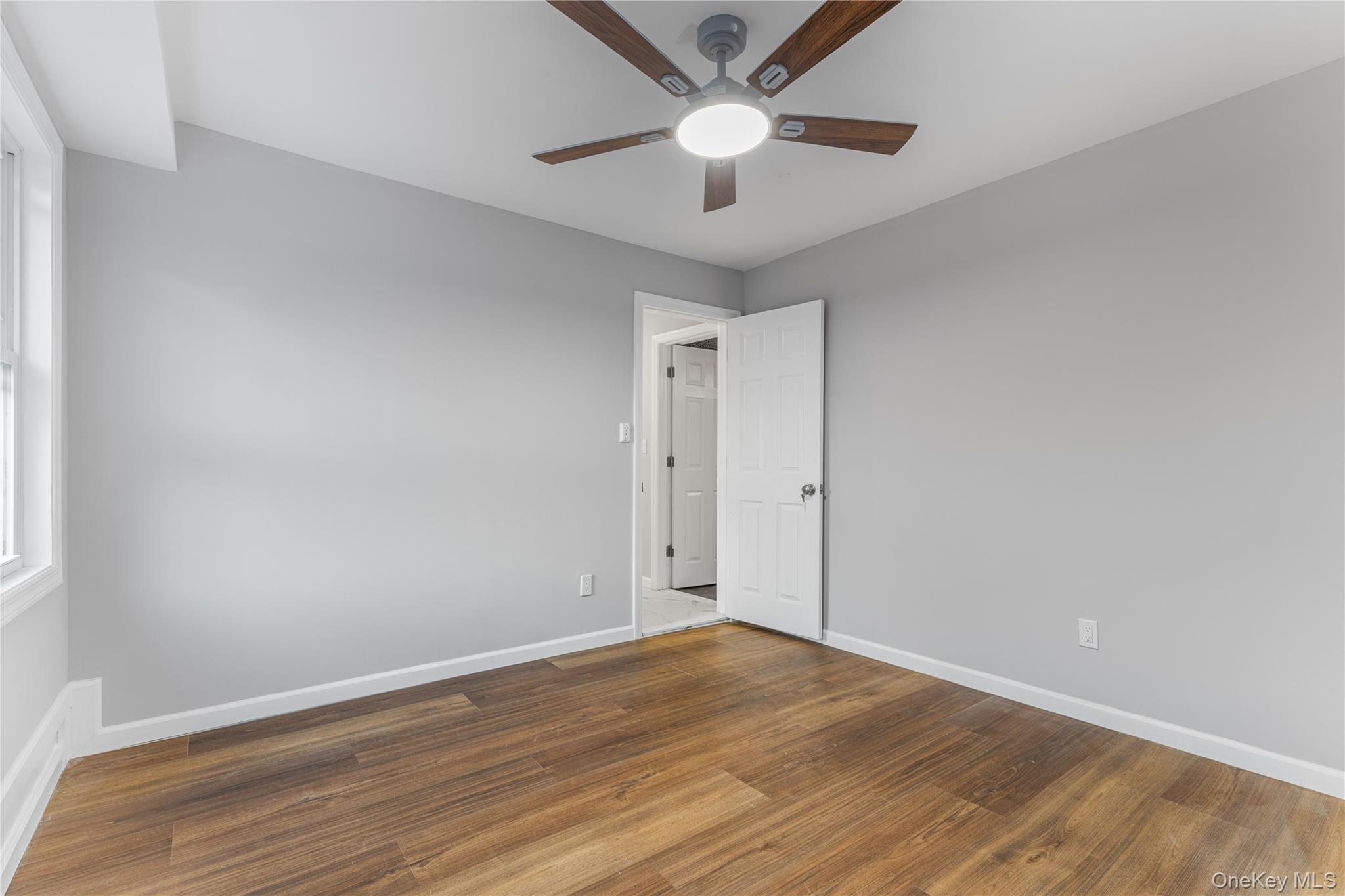 #18 photo, 840 E Broadway, Нассау ‖ Long Beach , NY 11561