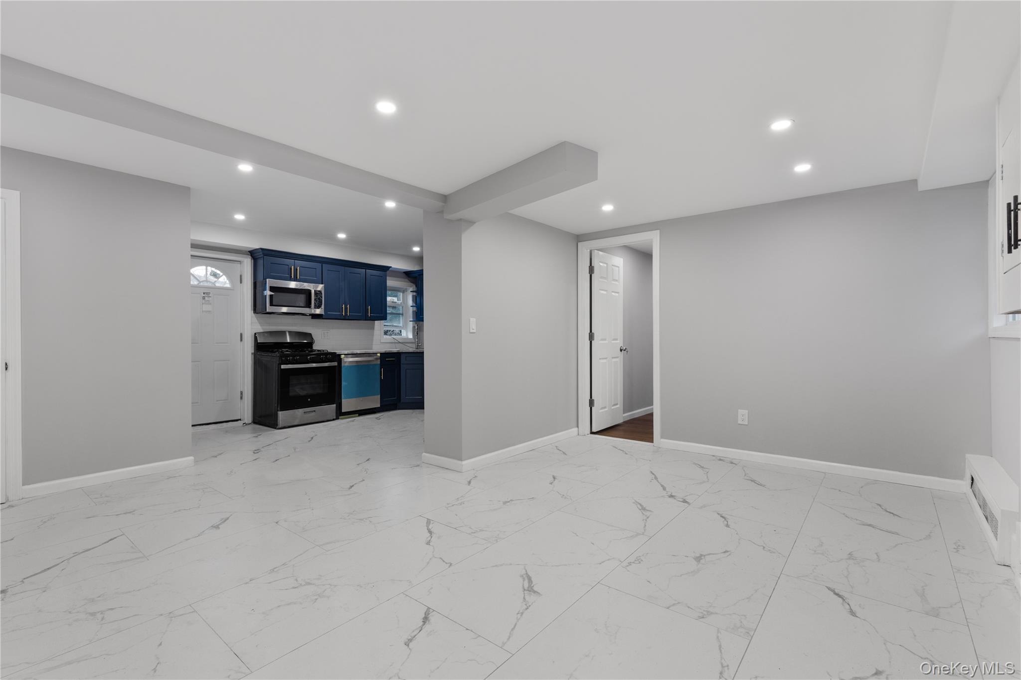 #3 photo, 840 E Broadway, Нассау ‖ Long Beach , NY 11561