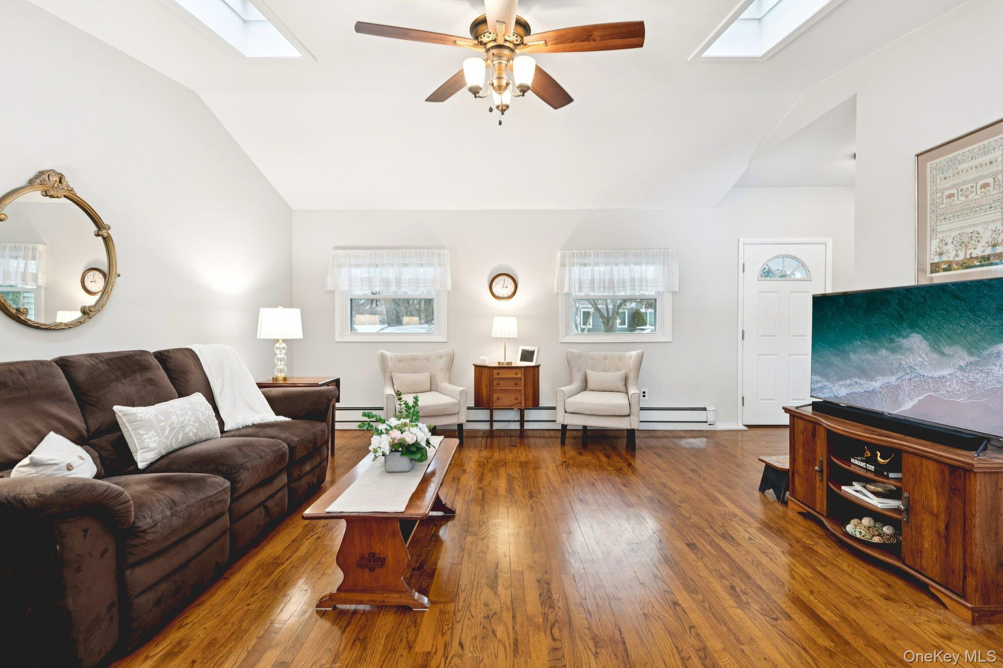 #12 photo, 17 Ellington Drive, سوفولك East Northport , NY 11731