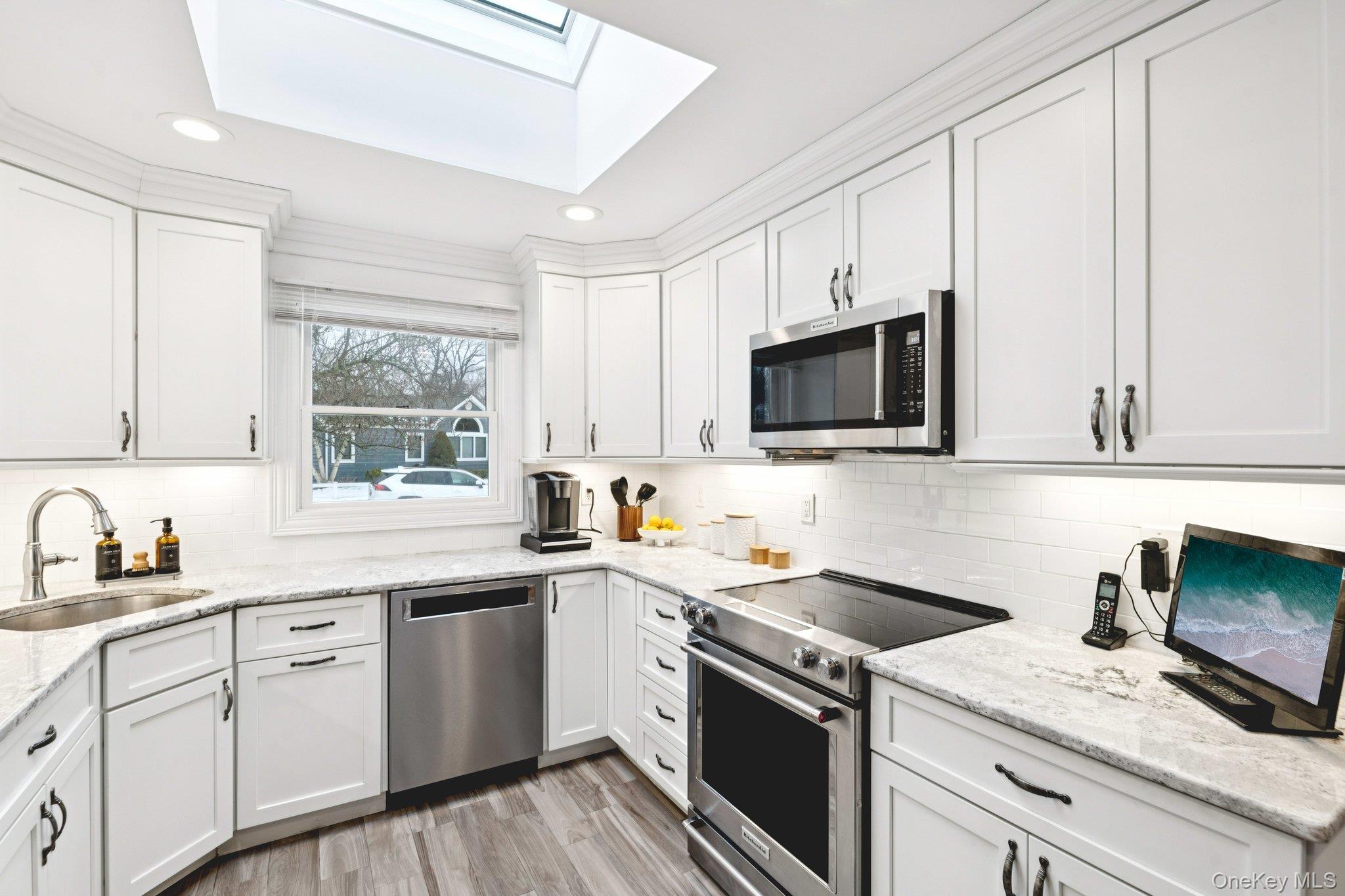 #18 photo, 17 Ellington Drive, سوفولك East Northport , NY 11731